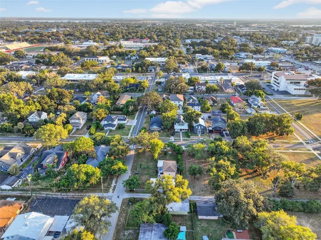 $240,000 | 229 Ave B Northeast, Winter Haven, FL 33881