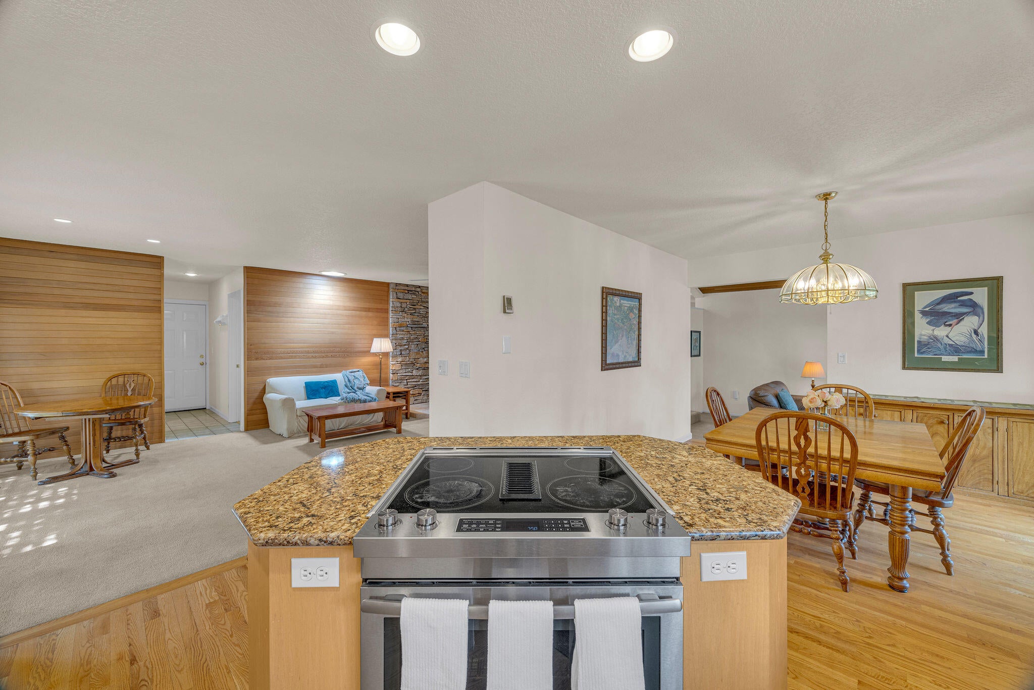 60142 West Ridgeview Drive Bend, OR 97702 - Photo 15 of 49 Kitchen