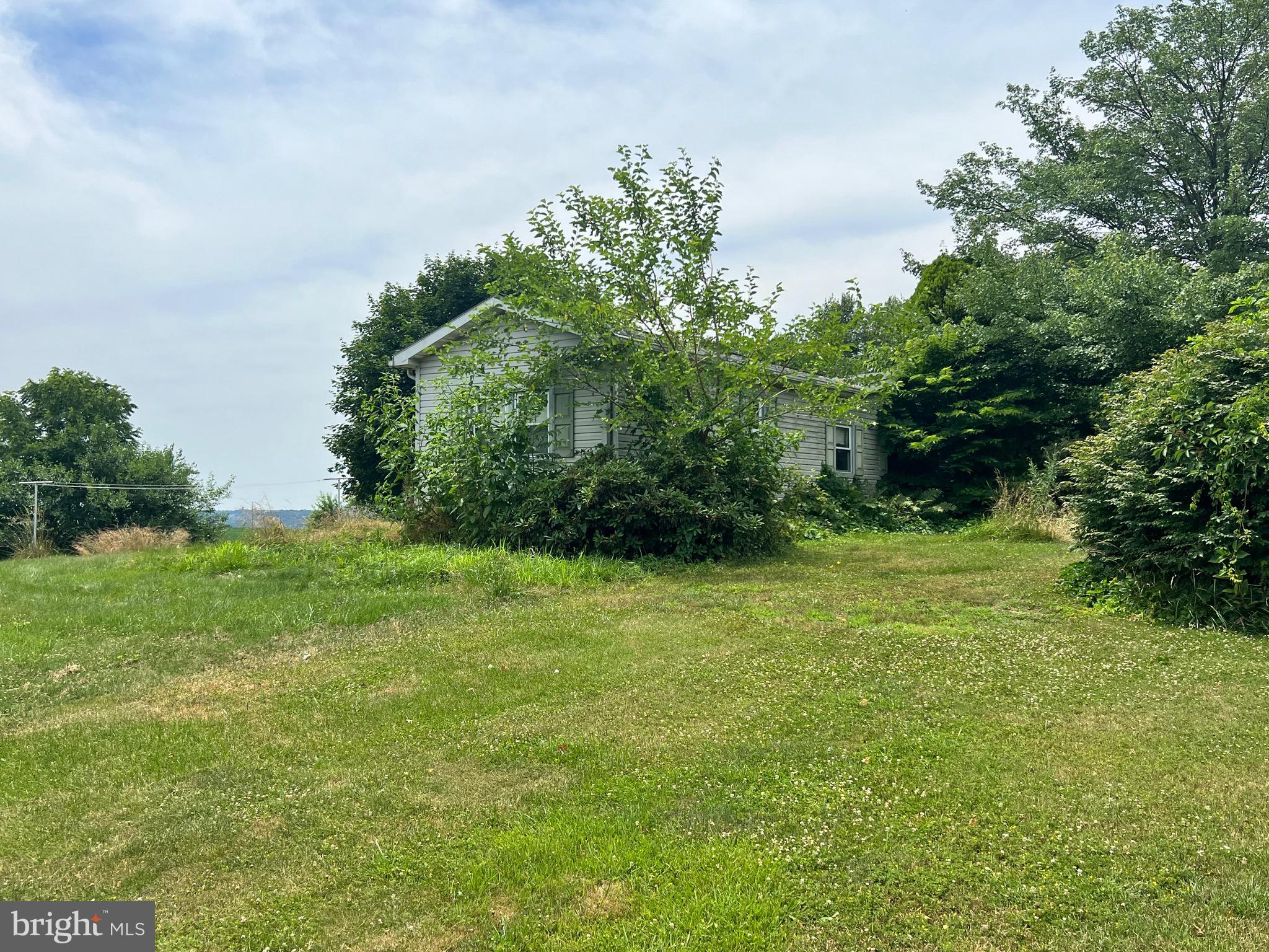 1333 Amosite Road Bainbridge, PA 17502 - Photo 4 of 9 Gallery Image 4
