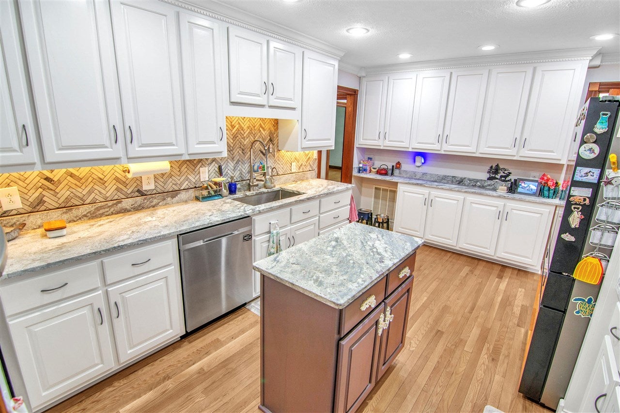 556 Norris Road Bowling Green, KY 42101 - Photo 7 of 67 Gallery Image 7