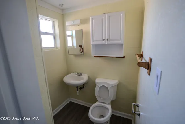 a bathroom with a toilet
