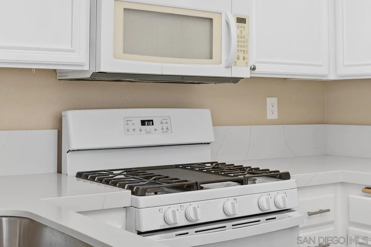 609 Paseo Rio Vista, CA 92081 - Photo 19 of 44 Gallery Image 19