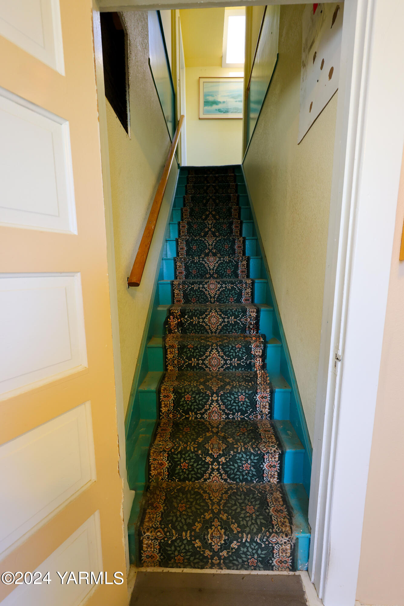 2200 Forsell Road Grandview, WA 98930 - Photo 13 of 30 2 bedrooms upstairs