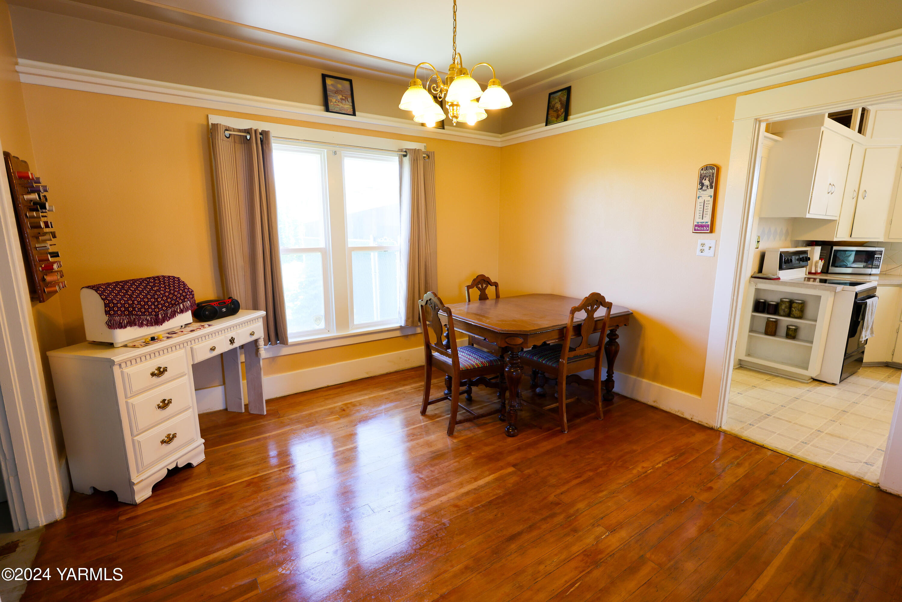 2200 Forsell Road Grandview, WA 98930 - Photo 6 of 30 Dining