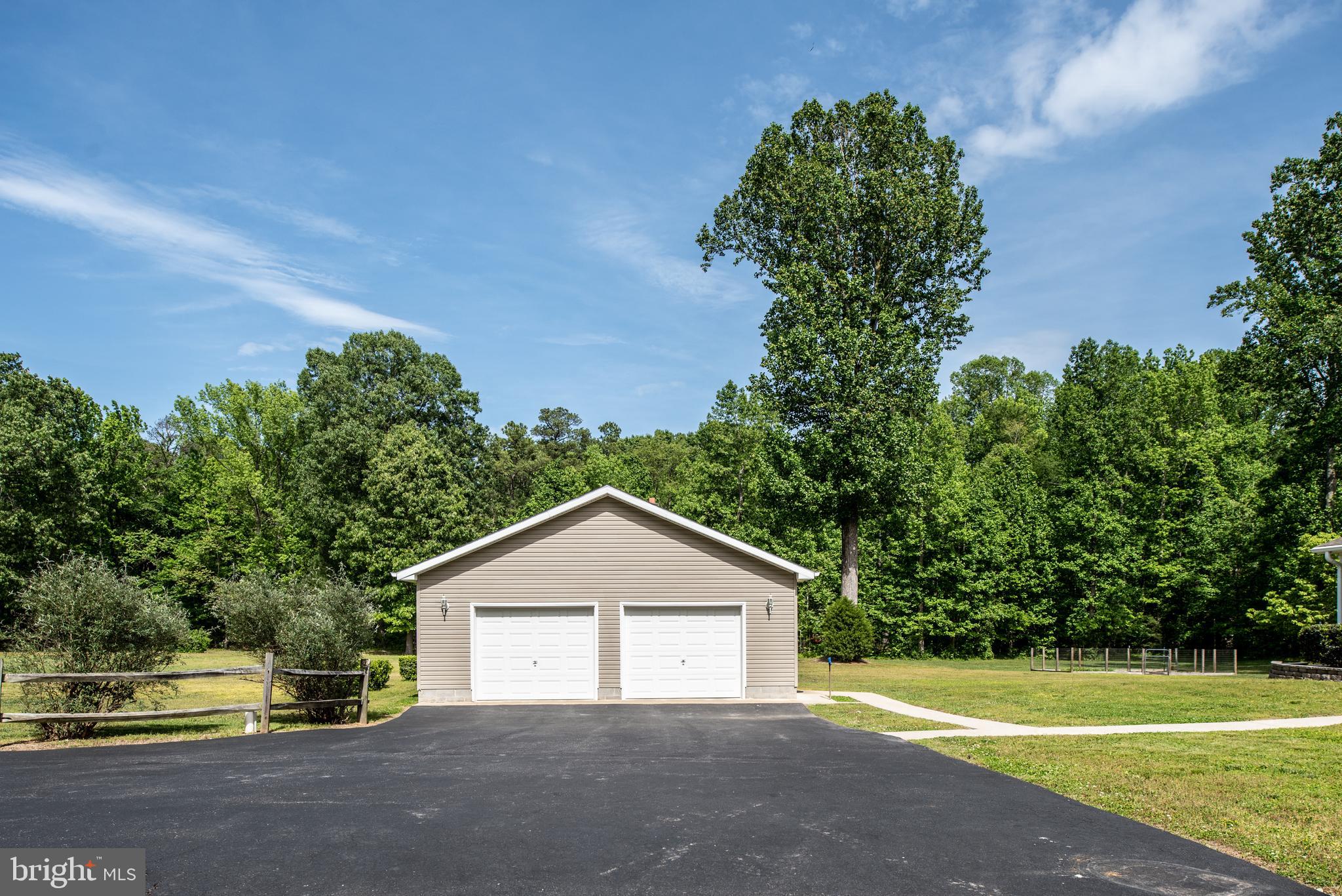 14180 Round Hill Road King George, VA 22485 - Photo 3 of 59 Garage View