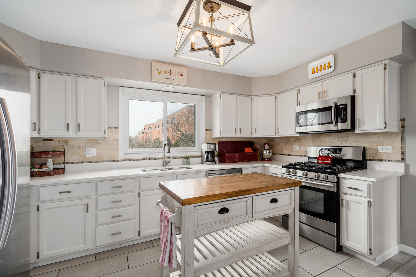 710 Noah Terrace Mount Prospect, IL 60056 - Photo 11 of 26