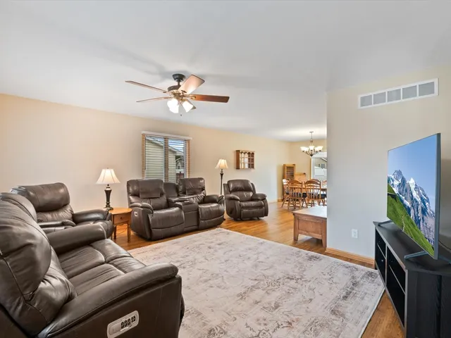 $249,900 | 3125 Castlebury Place, Galesburg, IL 61401