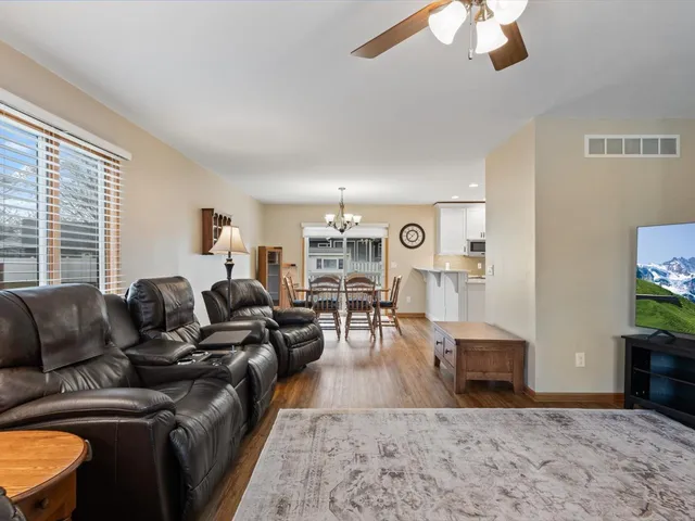 $249,900 | 3125 Castlebury Place, Galesburg, IL 61401