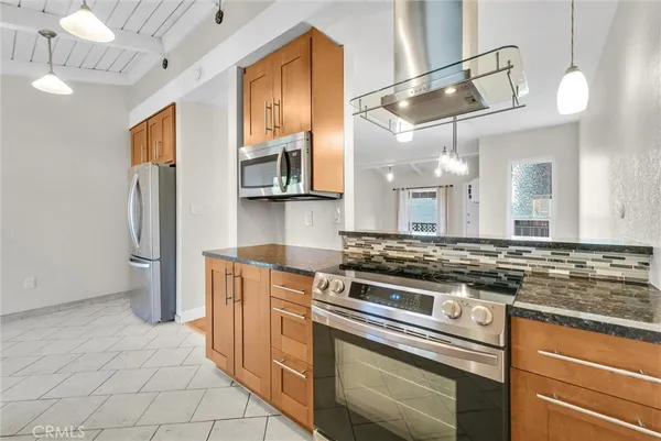 $419,000 | 1010 West MacArthur Boulevard, Unit 118, Santa Ana, CA 92707