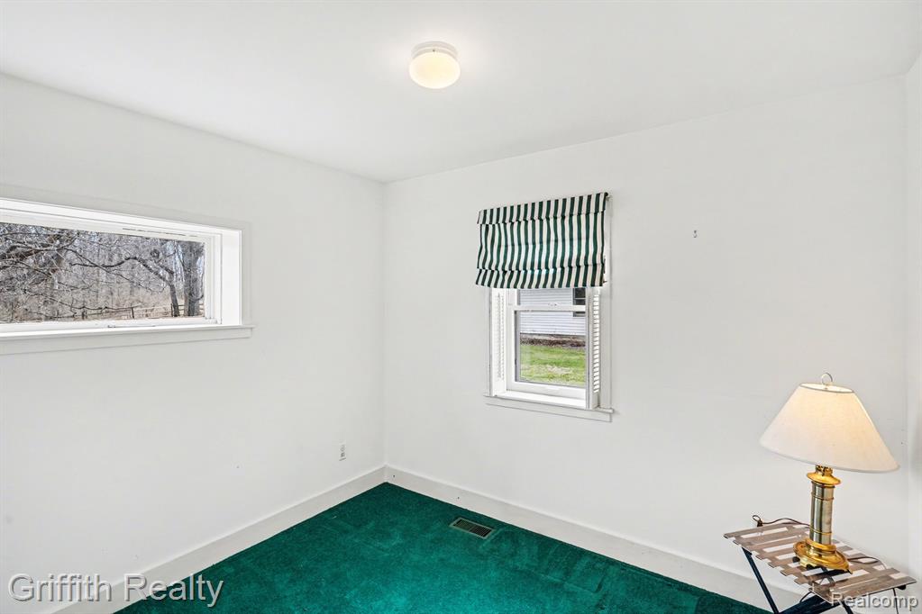 11616 Hall Road Whitmore Lake, MI 48189 - Photo 17 of 27 Gallery Image 17