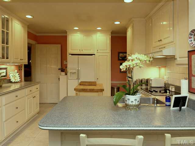 911 Runnymede Road Raleigh, NC 27607 - Photo 6 of 25 Kitchen