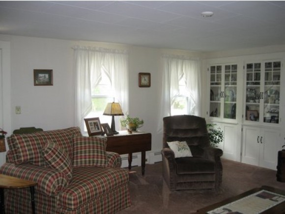 297 North River Road Milford, NH 03055 - Photo 6 of 14