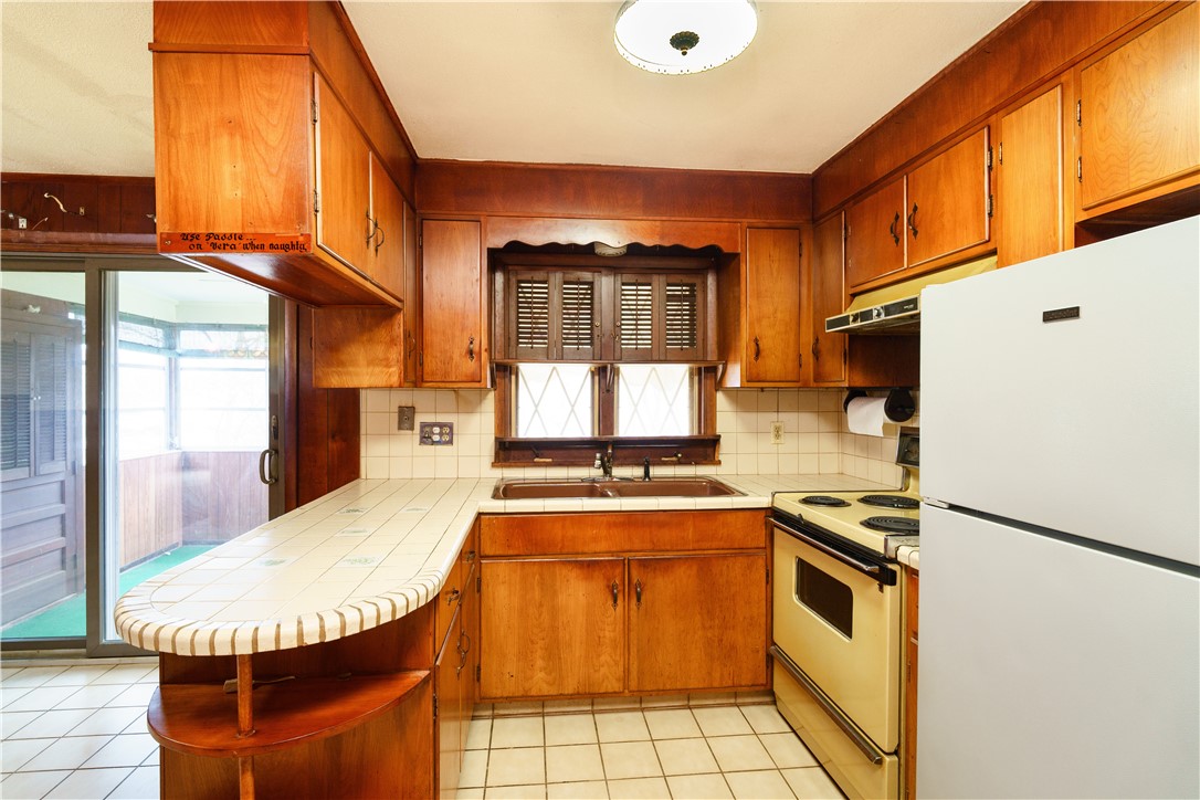 1 Colony Drive Johnston, RI 02919 - Photo 10 of 25