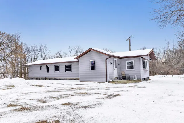 $215,000 | 9673 Dudzik Road, Krakow, WI 54137