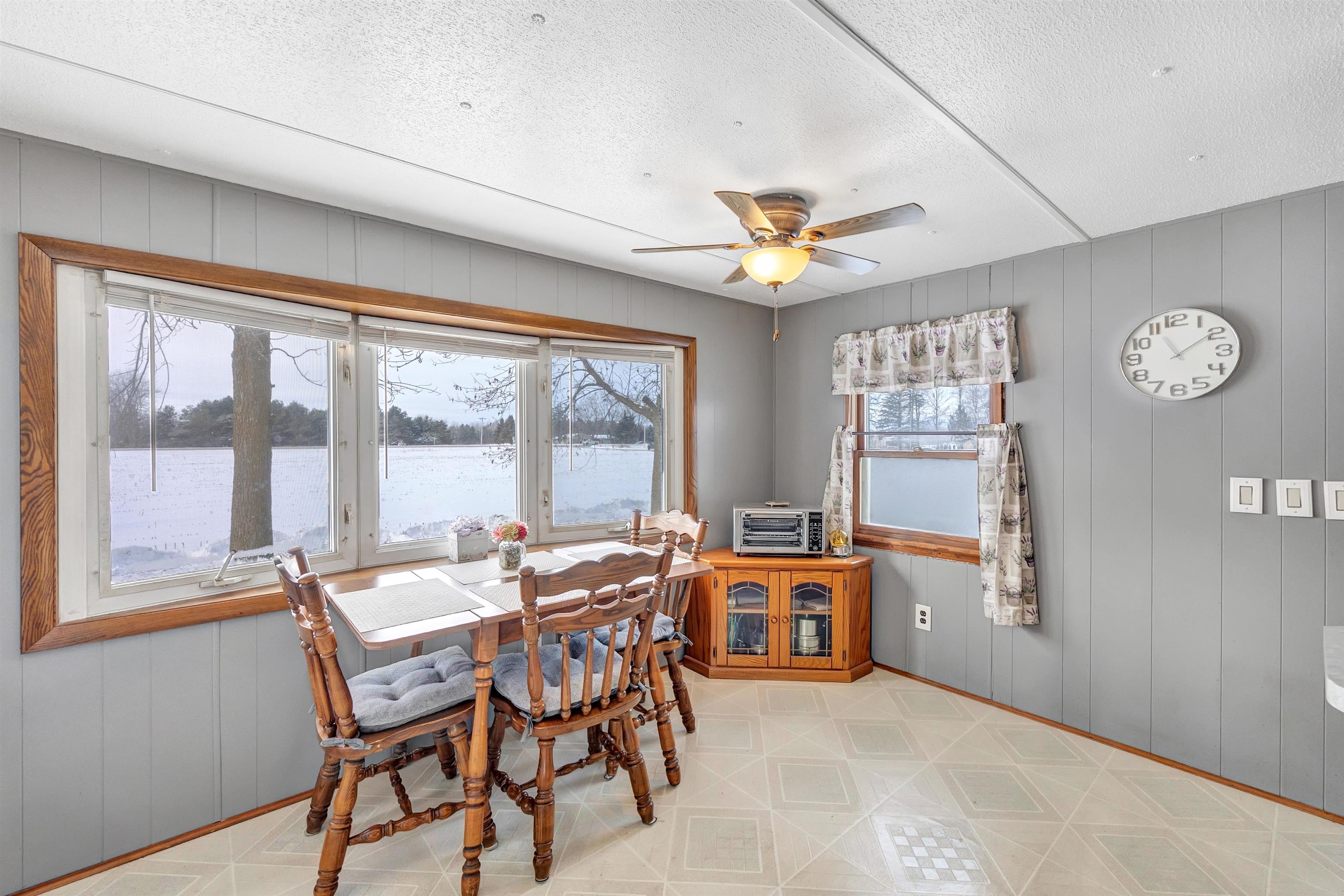 9673 Dudzik Road Krakow, WI 54137 - Photo 12 of 41