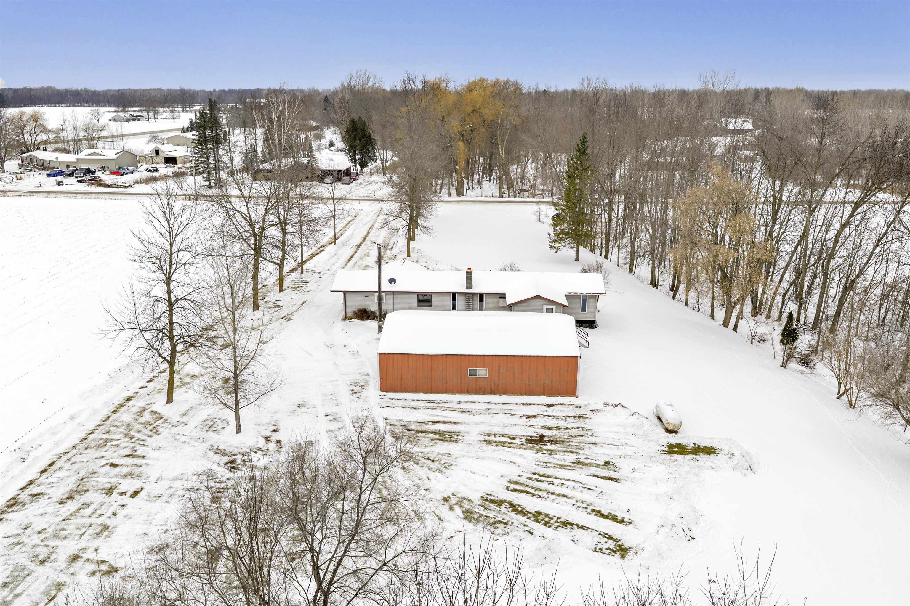 9673 Dudzik Road Krakow, WI 54137 - Photo 4 of 41