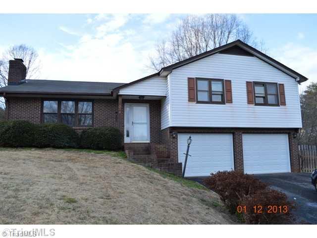 264 Buckingham Road Pinnacle, NC 27043 - Photo 1 of 14 Exterior Front.