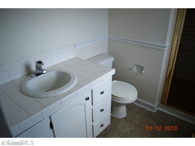 264 Buckingham Road Pinnacle, NC 27043 - Photo 8 of 14 Master Bath/Spa.