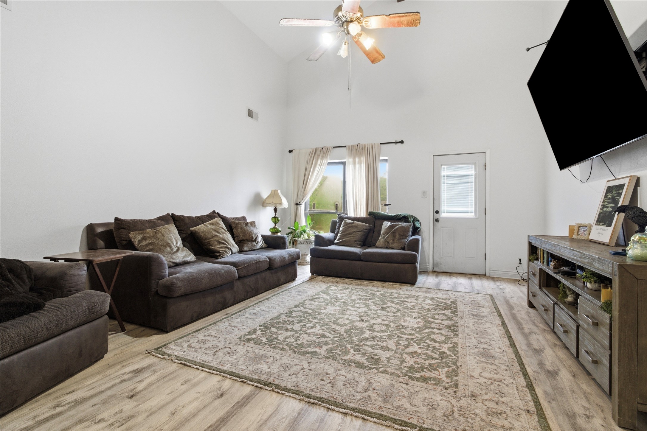 7310 Maple Lane Baytown, TX 77521 - Photo 8 of 28
