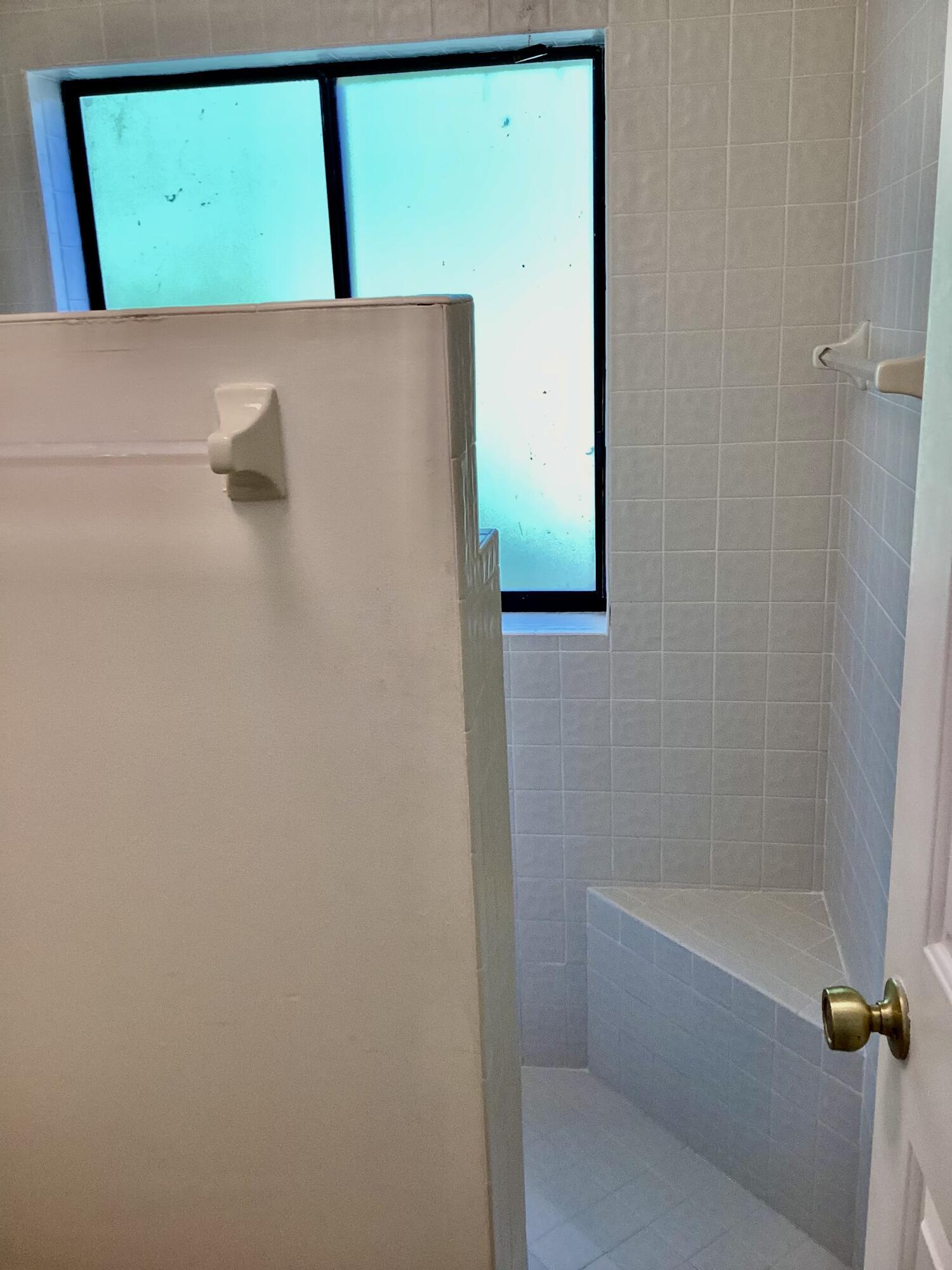 8895 Old Pine Road Boca Raton, FL 33433 - Photo 22 of 46 MASTER BATHROOM