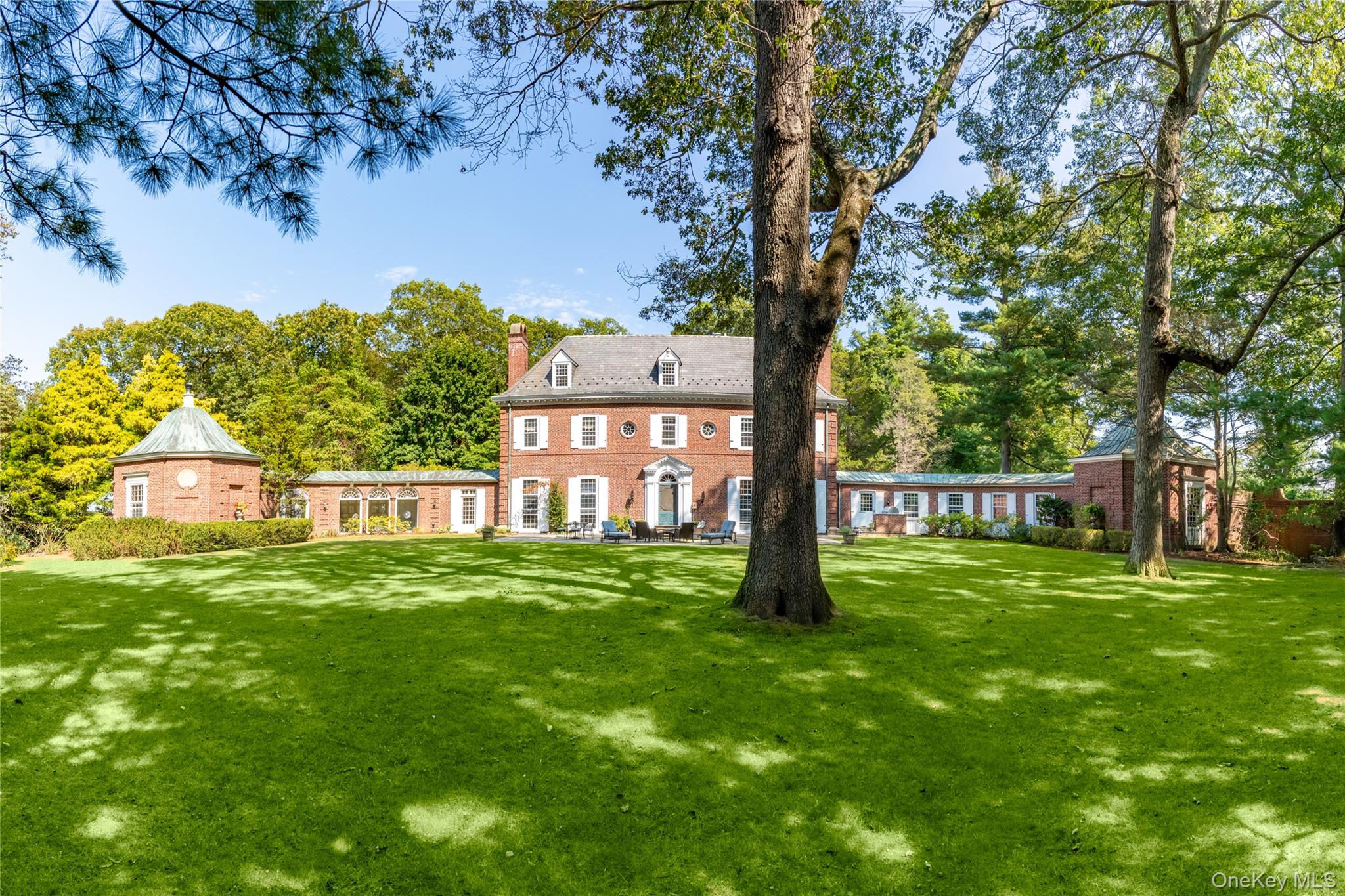 88 Wheatley Road Old Westbury, NY 11568 - Photo 40 of 40 View of grassy yard