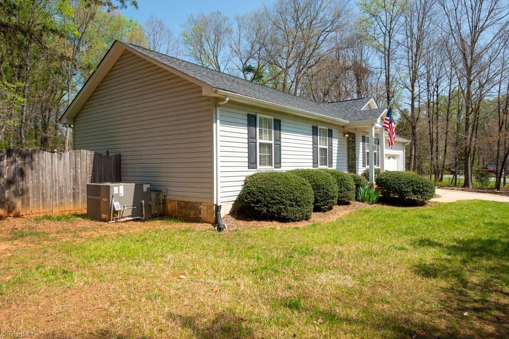 8206 Daltonshire Drive Oak Ridge, NC 27310 - Photo 4 of 50
