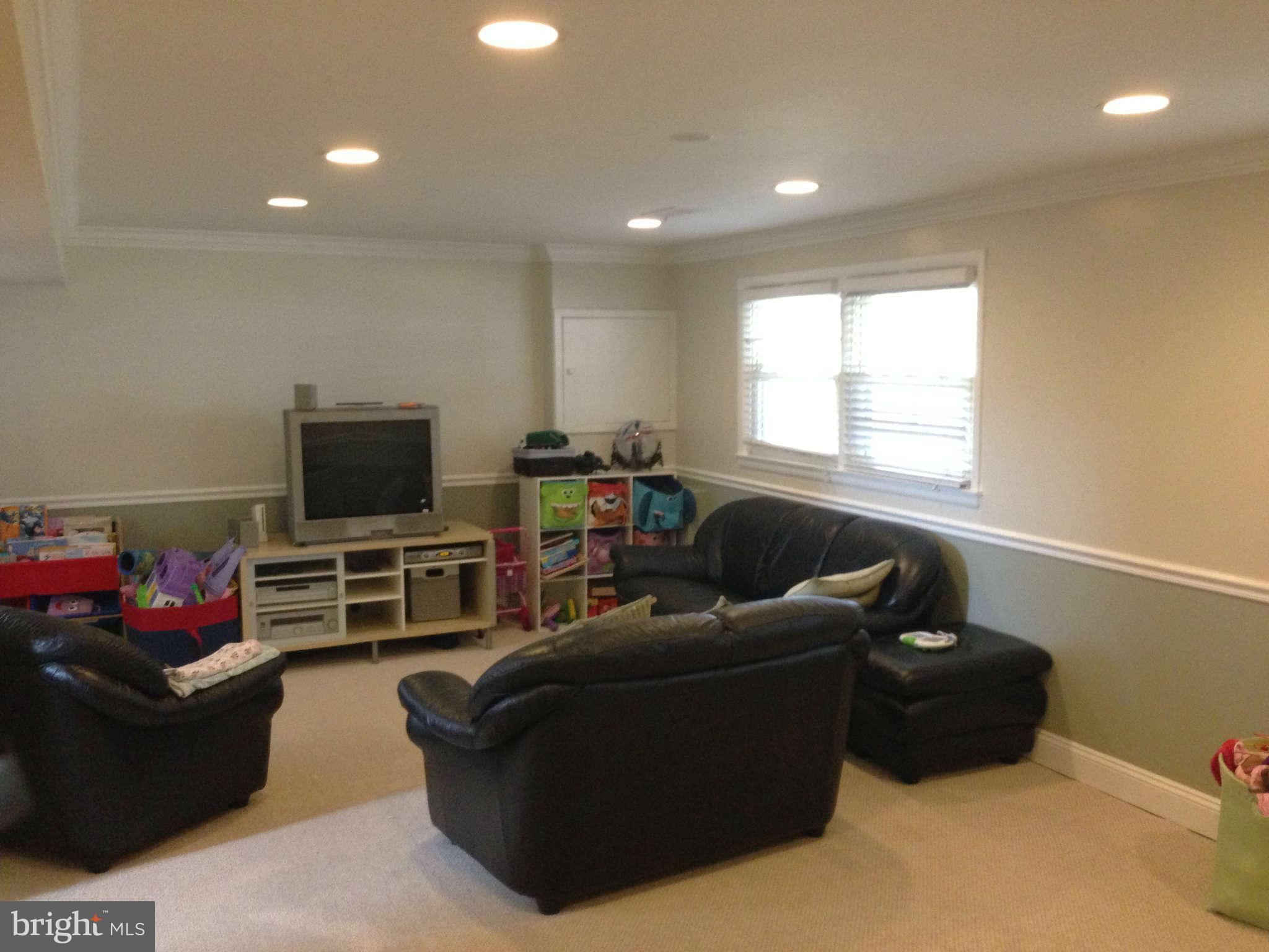 11604 Elkin Street Silver Spring, MD 20902 - Photo 12 of 23 Basement view 1