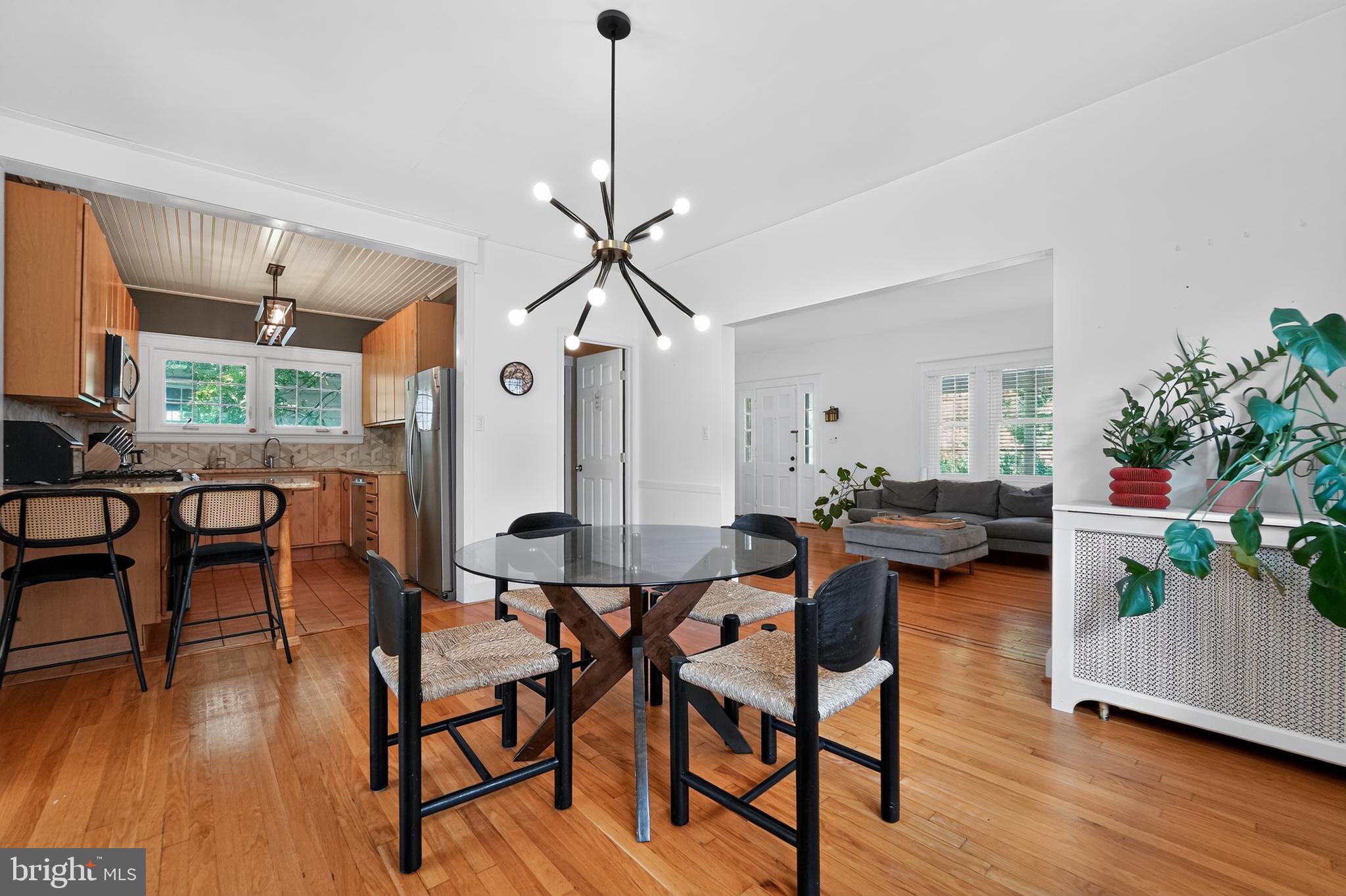2411 Everton Road Baltimore, MD 21209 - Photo 8 of 27 Dining Room