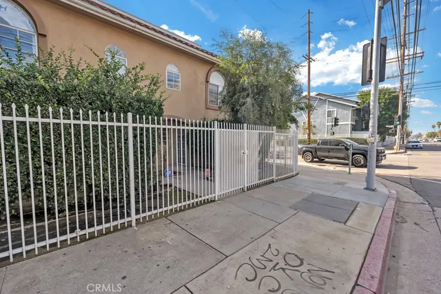 $549,950 | 15044 Nordhoff Street, Unit 1, North Hills, CA 91343