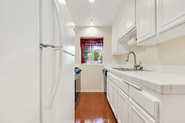 $549,950 | 15044 Nordhoff Street, Unit 1, North Hills, CA 91343