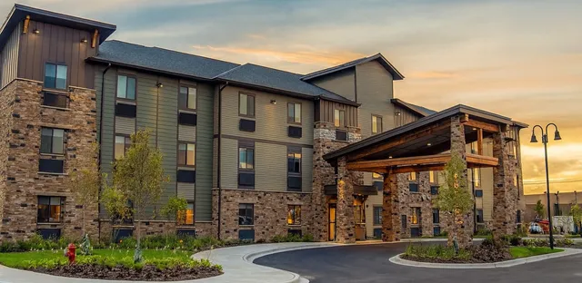 $1,975 | 1000 Kilbery Lane, Unit 101, North Aurora, IL 60542