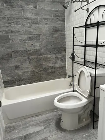 $1,500,000 | 99-12 212th Street | Bellaire Park