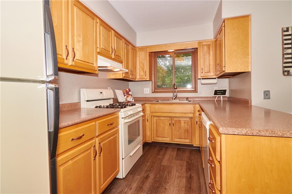 11413 Haverstick Road Carmel, IN 46033 - Photo 8 of 29 Gallery Image 8