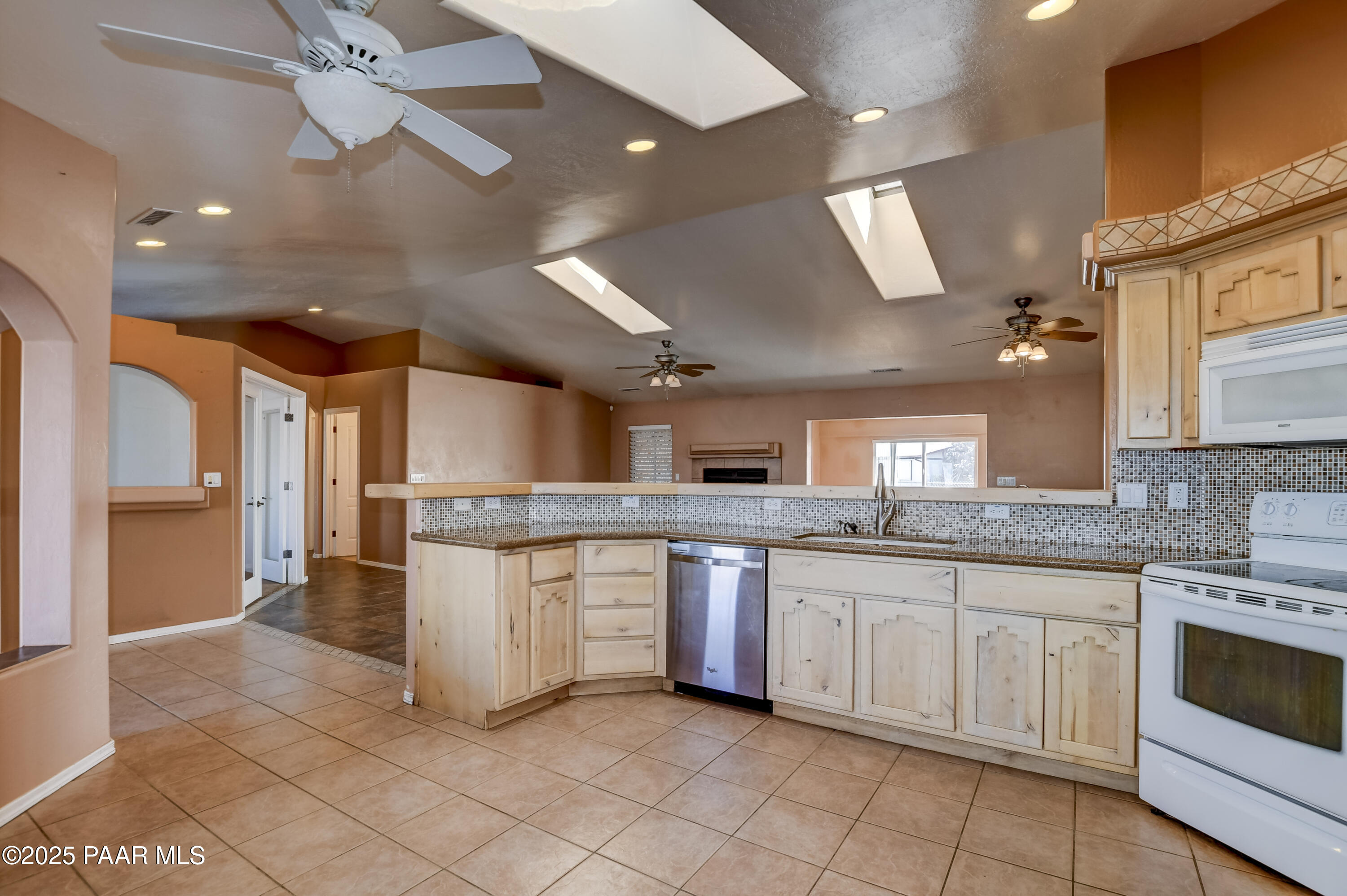 9100 East Lonesome Valley Road Prescott Valley, AZ 86315 - Photo 14 of 66 Kitchen