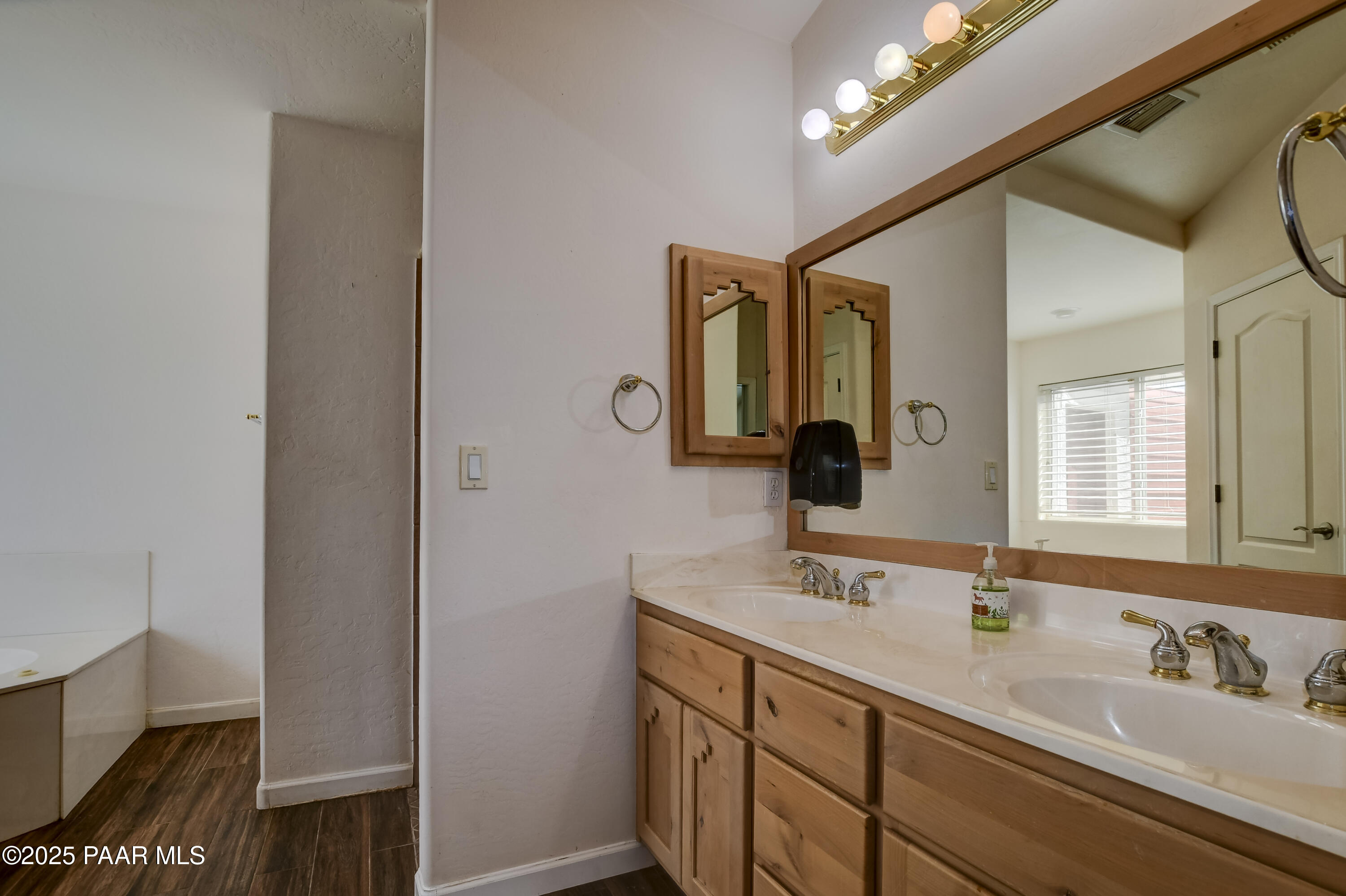 9100 East Lonesome Valley Road Prescott Valley, AZ 86315 - Photo 26 of 66 Primary Bathroom
