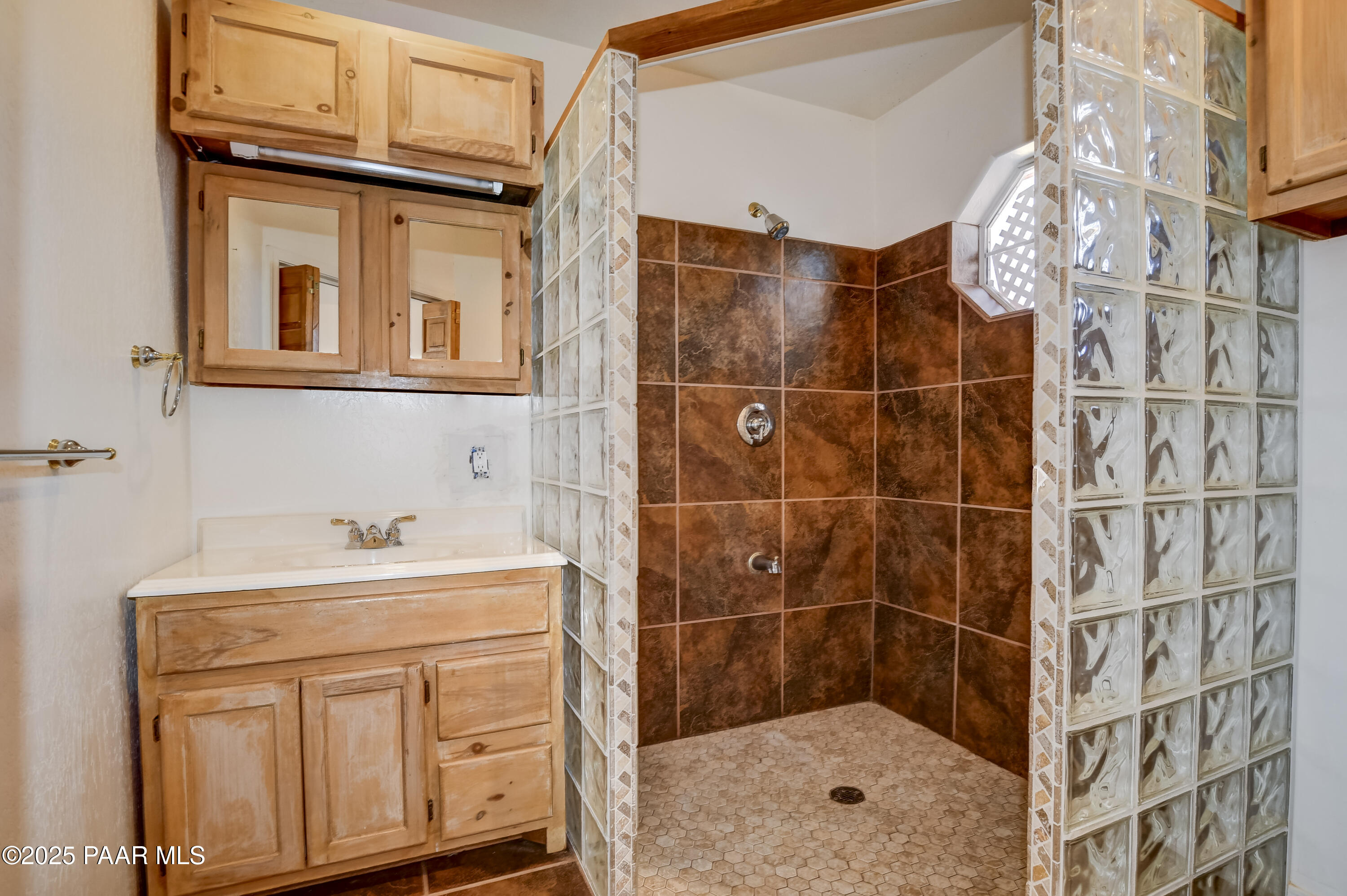 9100 East Lonesome Valley Road Prescott Valley, AZ 86315 - Photo 30 of 66 On-Suite Bathroom