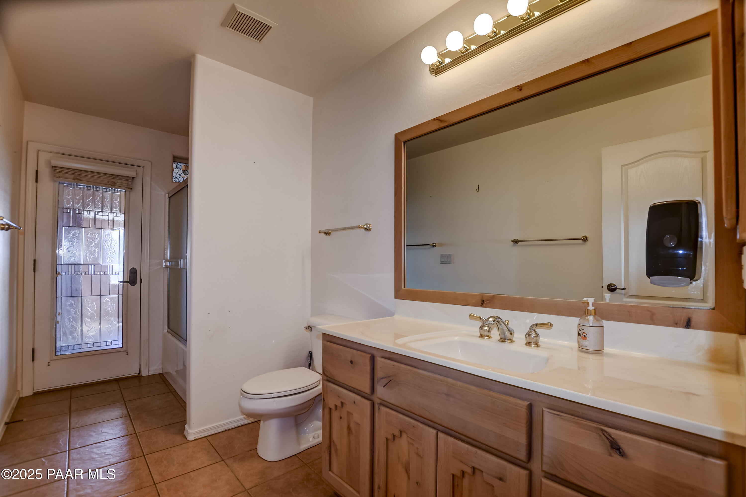 9100 East Lonesome Valley Road Prescott Valley, AZ 86315 - Photo 32 of 66 Guest Full Bath