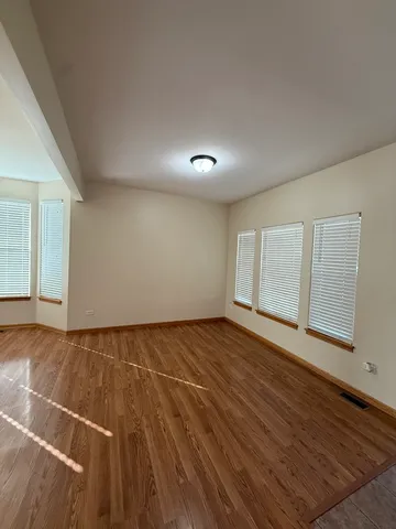 $379,000 | 710 Silver Leaf Court, Joliet, IL 60431