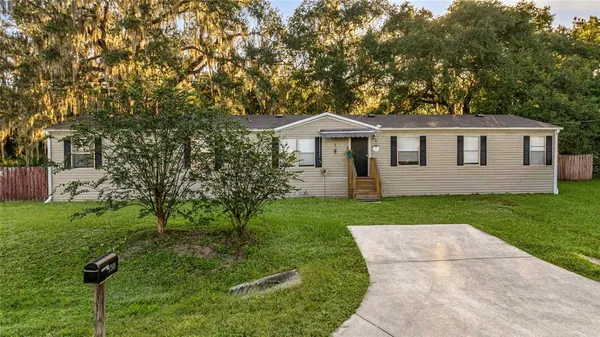 $200,000 | 17545 Northeast 39th Court, Citra, FL 32113