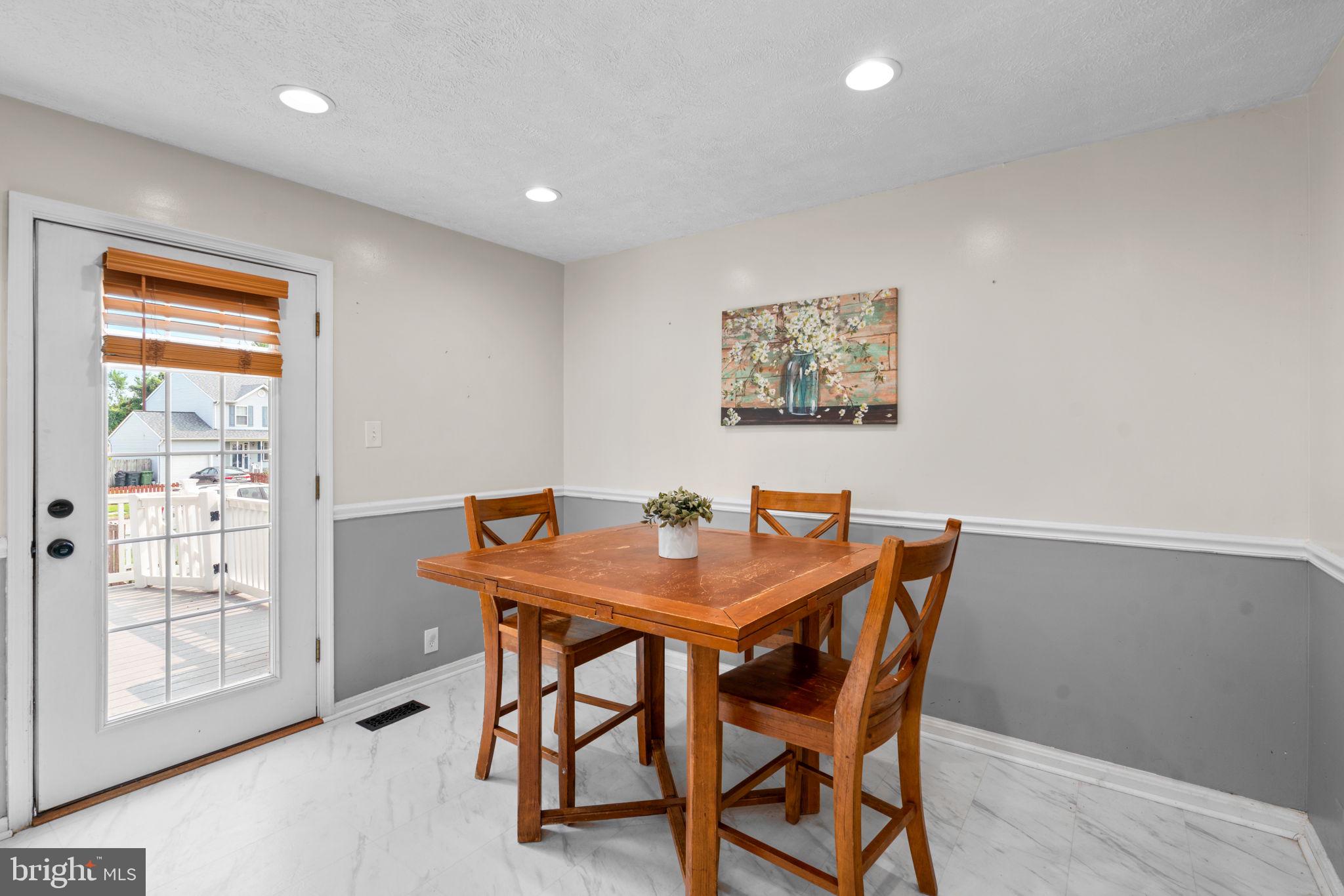 230 Oak Leaf Way Halethorpe, MD 21227 - Photo 16 of 37 Breakfast Area