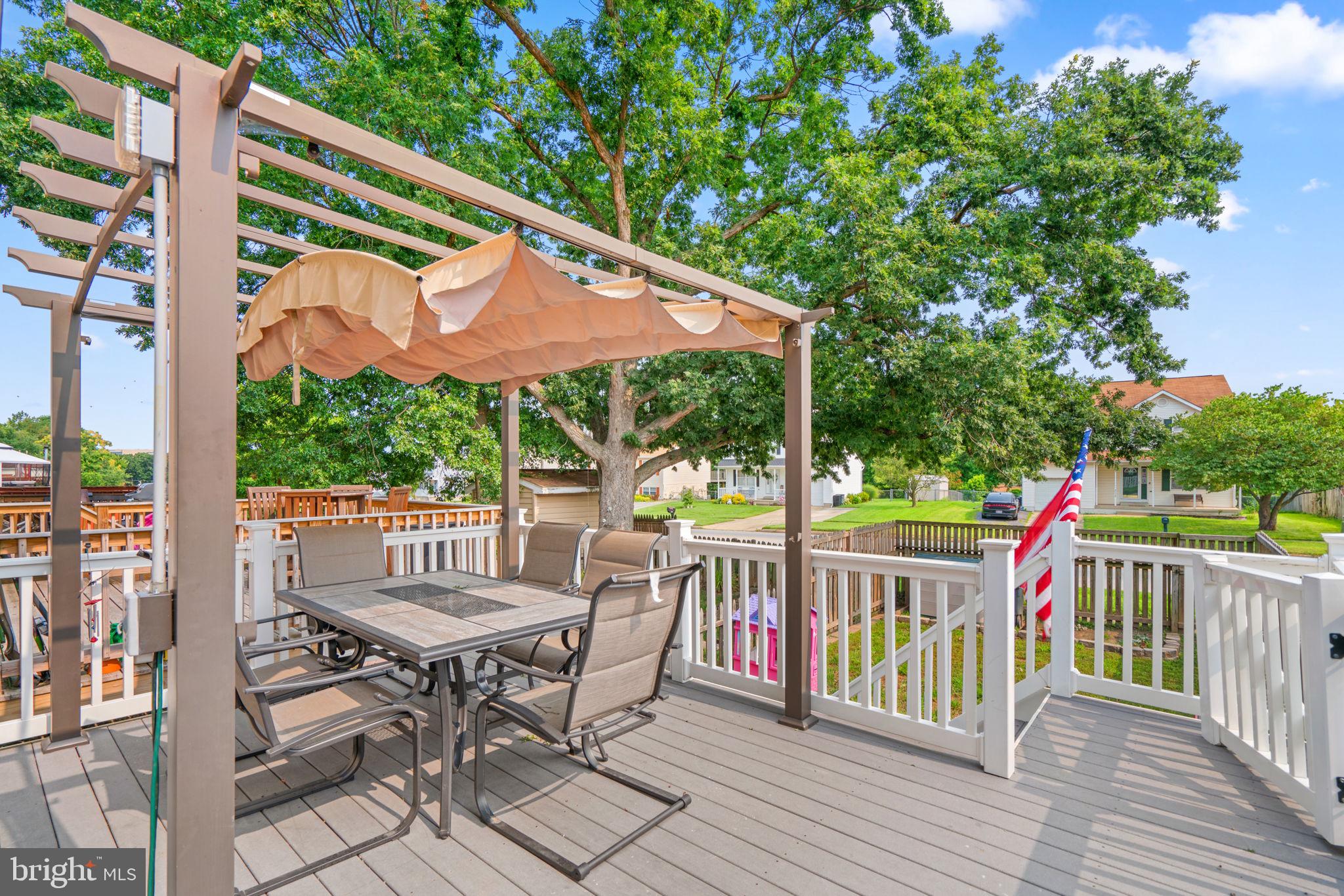 230 Oak Leaf Way Halethorpe, MD 21227 - Photo 35 of 37 Rear Deck