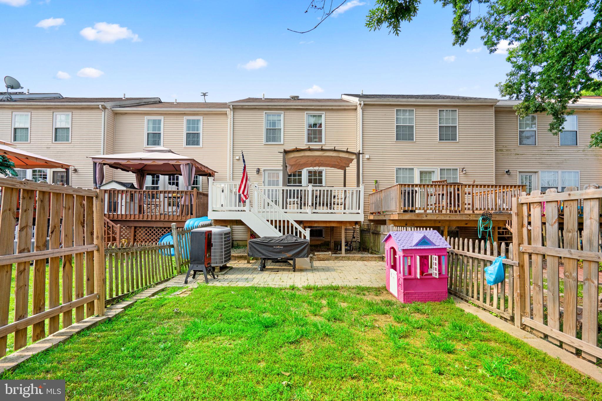 230 Oak Leaf Way Halethorpe, MD 21227 - Photo 36 of 37 Exterior Rear
