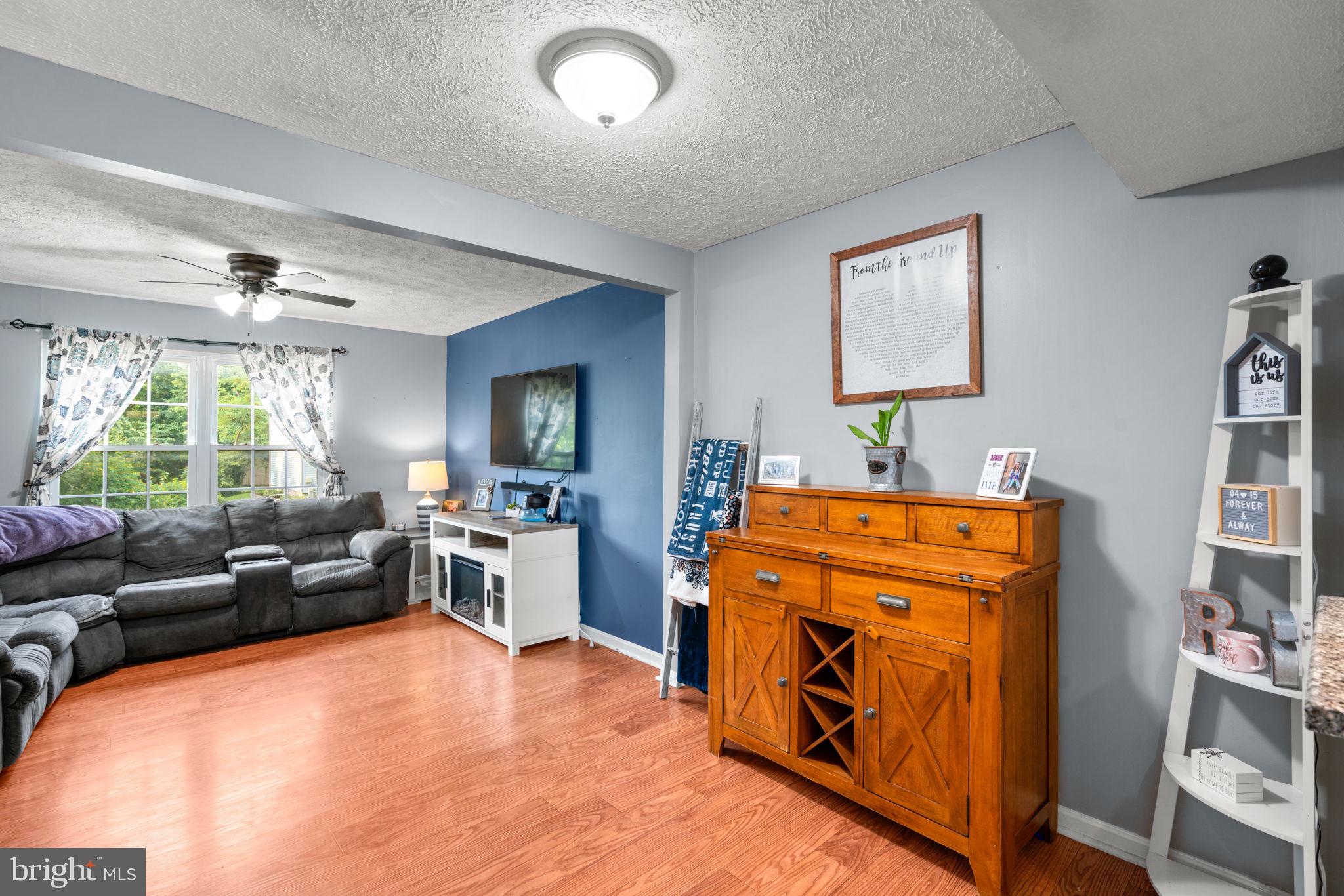 230 Oak Leaf Way Halethorpe, MD 21227 - Photo 7 of 37 Dining Area