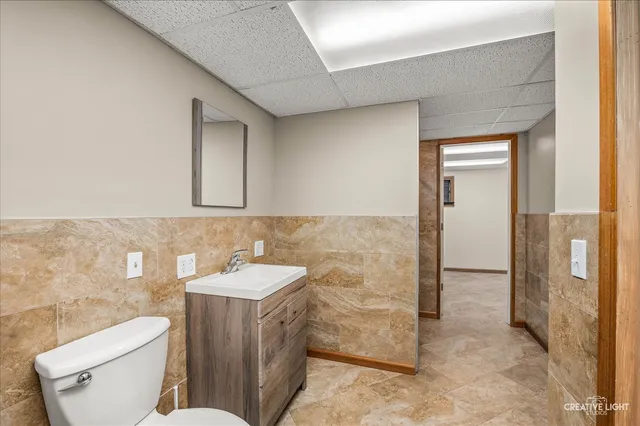 $389,900 | 1652 Hilda Drive, Lake Holiday, IL 60548