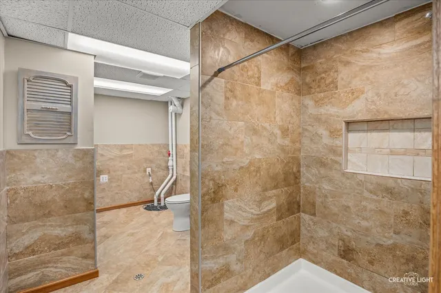 $389,900 | 1652 Hilda Drive, Lake Holiday, IL 60548