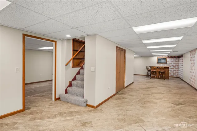 $389,900 | 1652 Hilda Drive, Lake Holiday, IL 60548