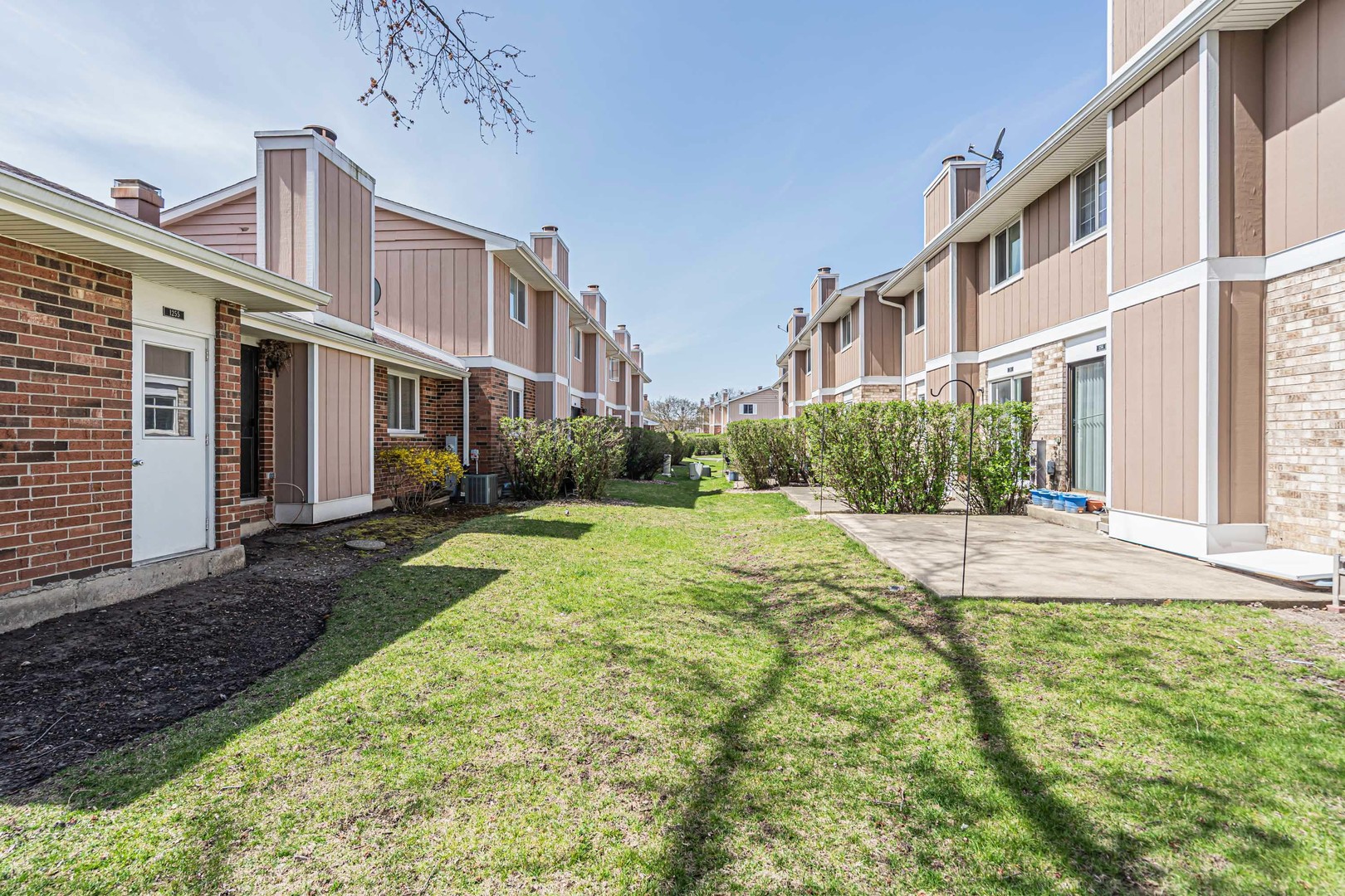 1256 Reading Court Wheaton, IL 60189 - Photo 28 of 34 a view of a house with a yard