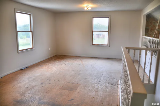 $75,000 | 70 Constitution Road, Colchester, IL 62326