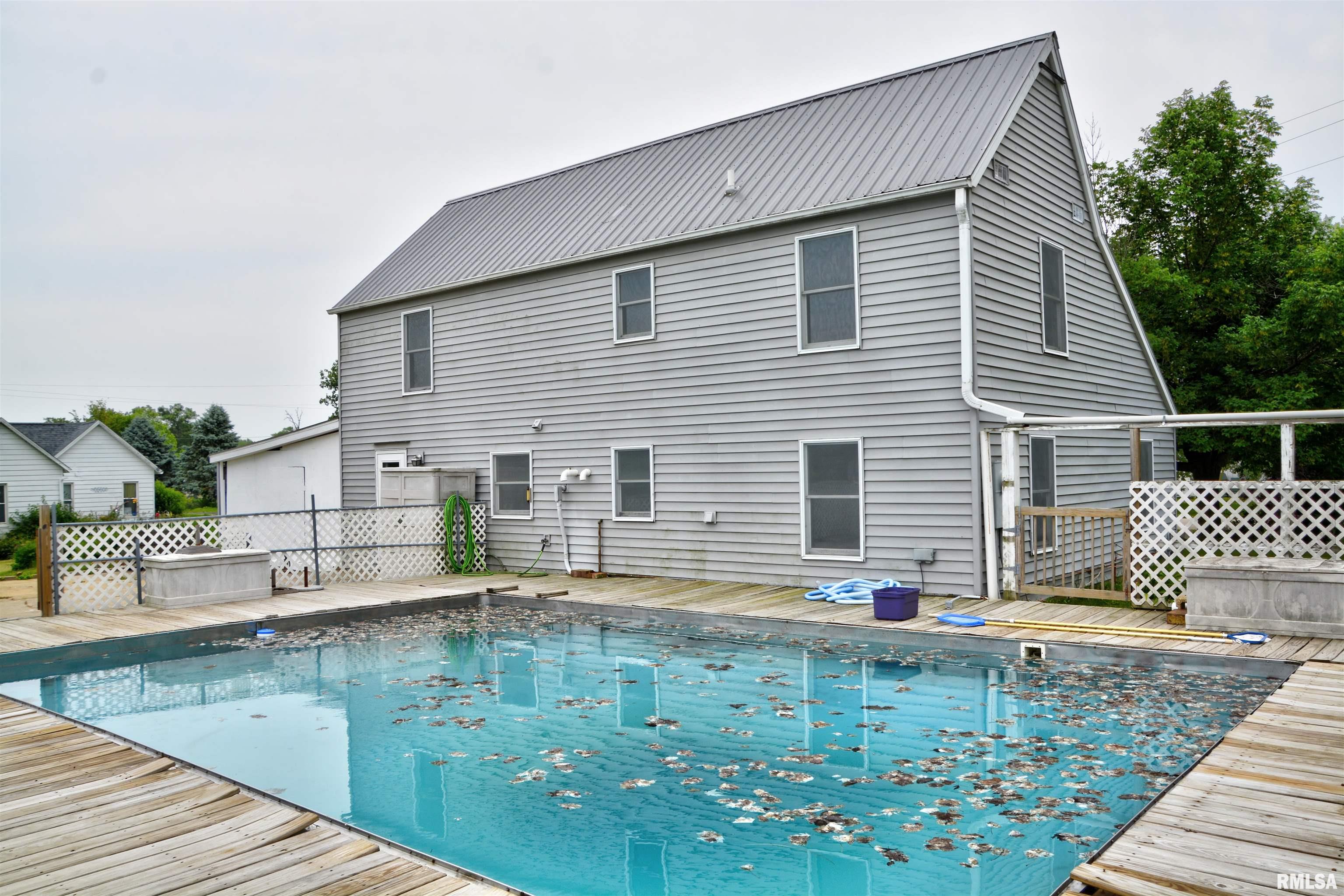 70 Constitution Road Colchester, IL 62326 - Photo 3 of 20