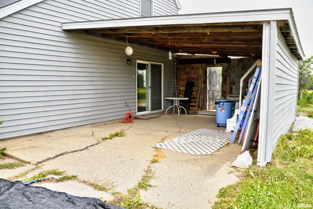 $75,000 | 70 Constitution Road, Colchester, IL 62326